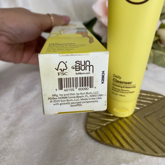Sun Bum Daily Cleanser - Picture 5 of 8